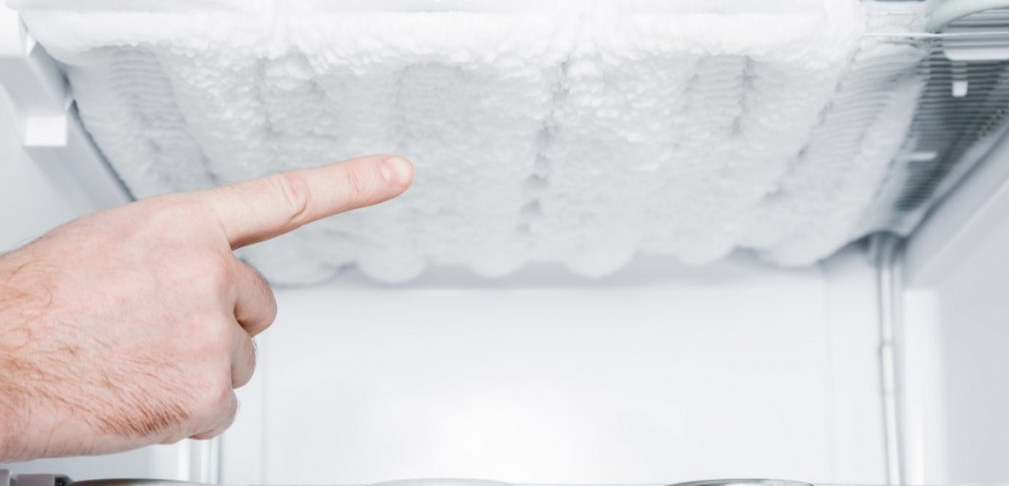 Tủ Lạnh Hitachi Bị Đóng Đá Ngăn Đông: Nguyên Nhân Là Gì Và Cách Khắc Phục Hiệu Quả?