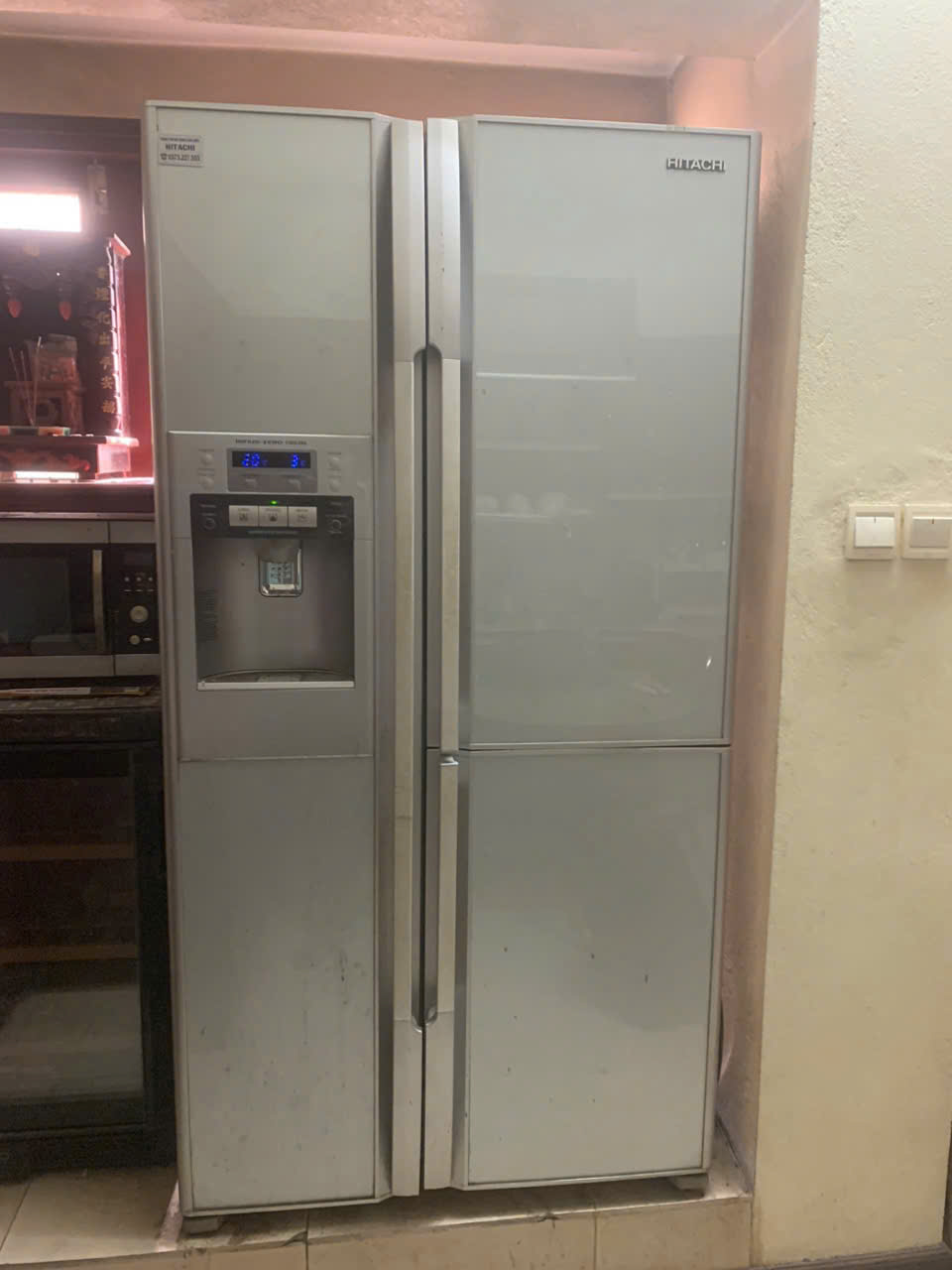Tủ Lạnh Hitachi Bị Nháy Khóa: Gọi Ngay Trung Tâm Bảo Hành Sửa Chữa Hitachi Để Được Hỗ Trợ